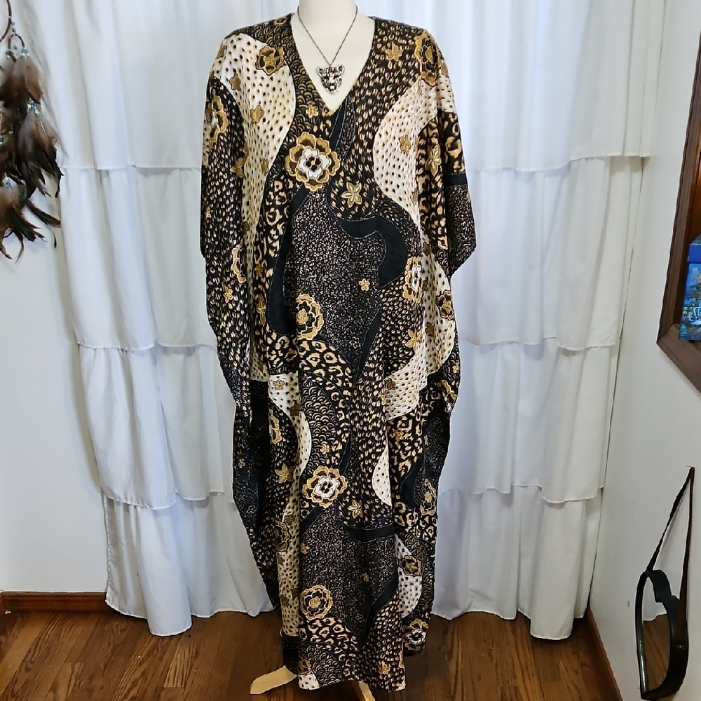 Vintage Sante' Black and Gold Animal Patterned Kaftan